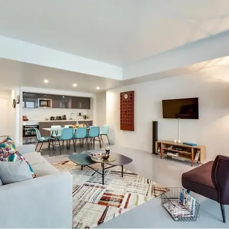 Modern And Bright 2bd For 11 Guests In Le Marais! * París