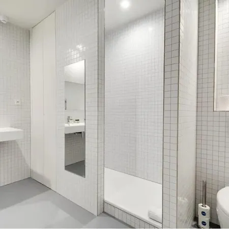 Apartament Modern And Bright 2bd For 11 Guests In Le Marais!