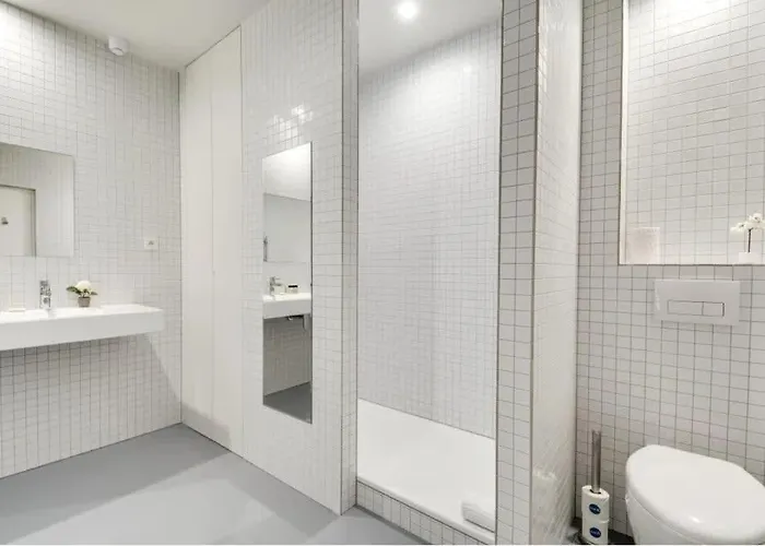 Appartamento Modern And Bright 2bd For 11 Guests In Le Marais!